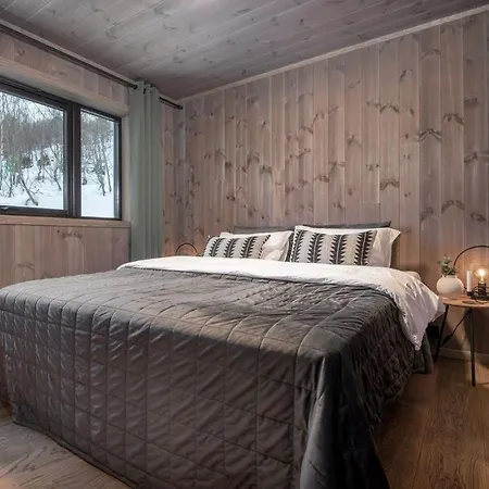 Eksklusiv Fritidsleilighet Pa Strandafjellet Странда